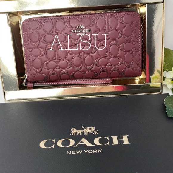 Coach Large Phone Wallet Leathe Glitter Wine Boxed - Picture 6 of 7